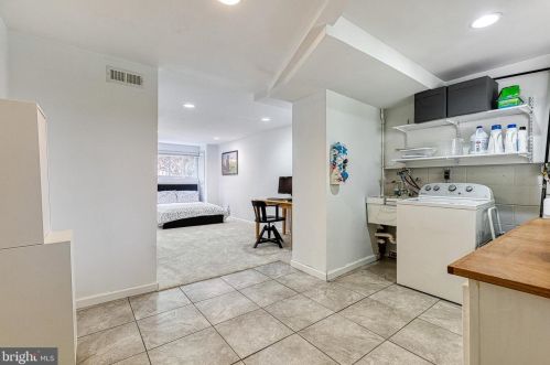 8205 Roanoke Ave, Silver Spring MD 20912-6208 exterior