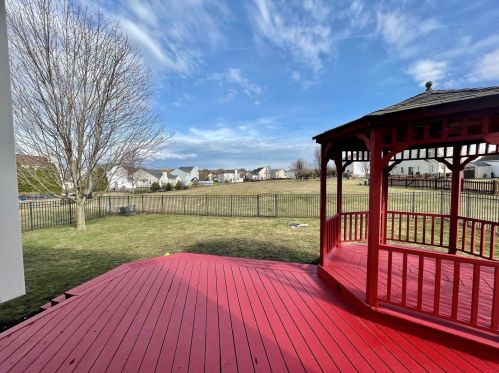 2004 Serenity Ln, Bull Valley, IL 60098-7018