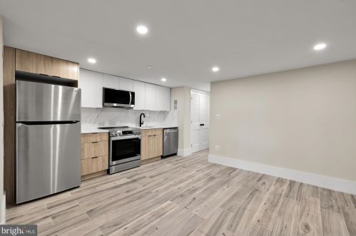 304 T St, Washington DC 20001-1842 exterior