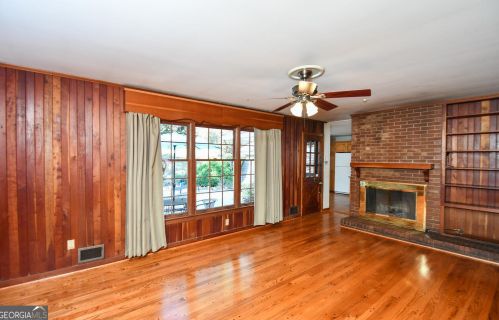 1179 Springdale Rd, Gainesville GA 30501-2443 exterior