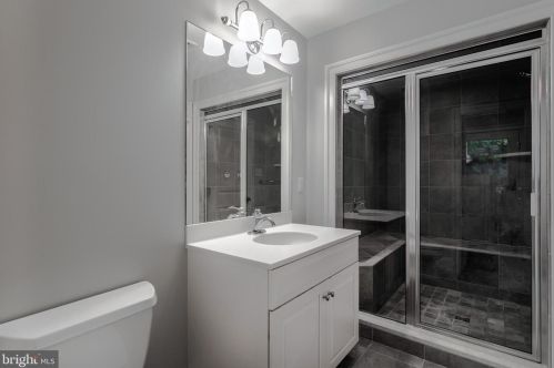 124 Cv Ln, Media PA 19063-1822 exterior