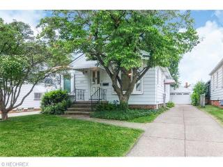 6602 Brownfield Dr, Cleveland OH  44129-4015 exterior