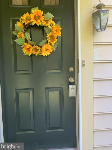 2 Park Vista Ct, Silver Spring, MD 20906-1903