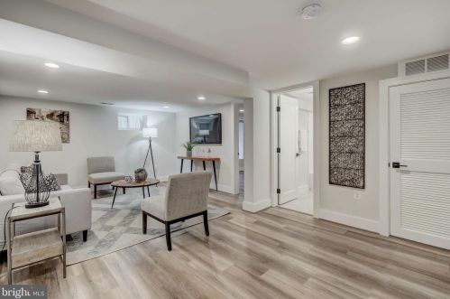 2718 17th St, Washington DC 20003-3123 exterior