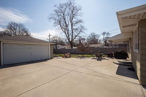 2874 99, Milwaukee WI 53222-3416 exterior