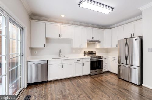 43069 Candlewick Sq, Leesburg VA 20176-6446 exterior