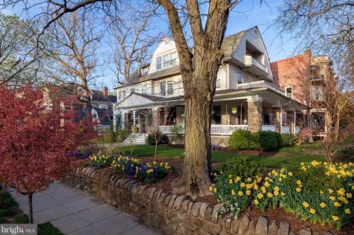 3303 18th St, Washington, DC 20020-2205