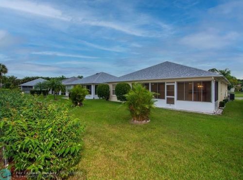 5777 Travelers Way, Fort Pierce FL 34982-4051 exterior