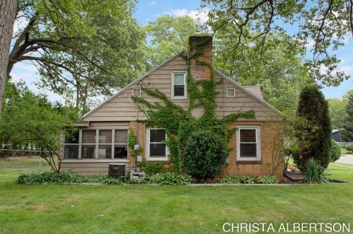 1051 Short St, Grand Rapids MI 49503-1944 exterior