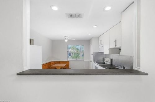 824 94 Ave, Naples FL 34108-2451 exterior