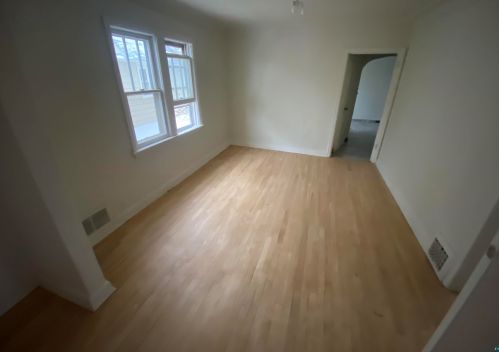 903 4 St, Duluth MN 55805-1730 exterior