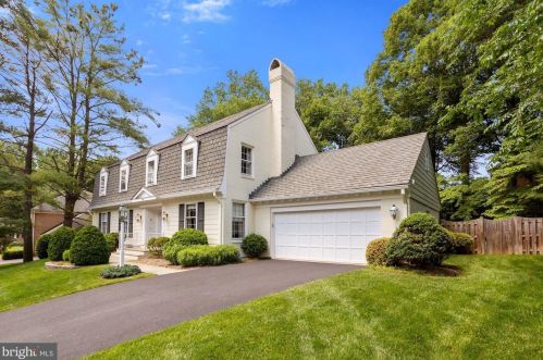 7644 Huntmaster Ln, Mc Lean VA  22102-2527 exterior