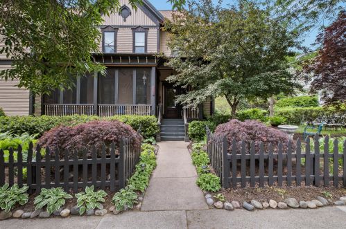 231 Paris Ave, Grand Rapids, MI 49503-4764