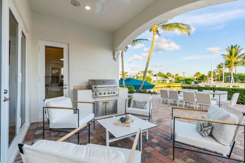 89 Is Dr, Boynton Beach FL 33435-3310 exterior