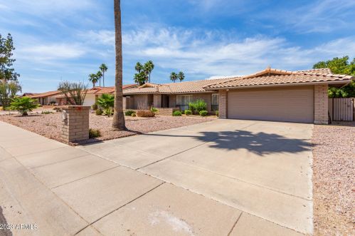 2554 Cortez St, Phoenix AZ  85028-1818 exterior