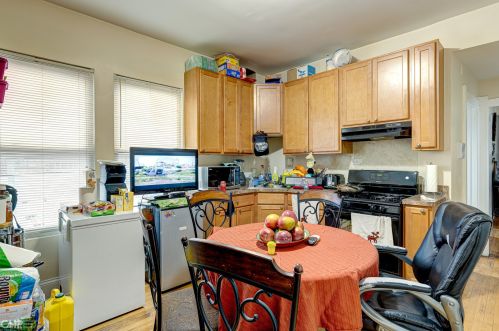 2415 Kildare Ave, Chicago IL 60629-4935 exterior