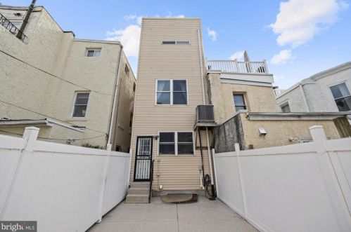 1505 Dickinson St, Philadelphia PA 19146-4830 exterior