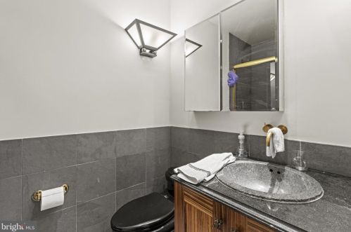 3005 45th St, Washington DC 20016-3528 exterior