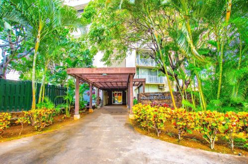 750 Amana St, Honolulu HI 96814-5025 exterior