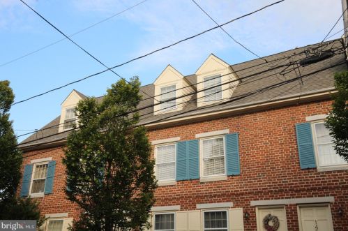 147 3 St, New Castle DE 19720-4536 exterior