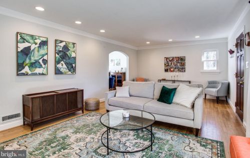 1841 Birch Rd, Mc Lean VA 22101-5317 exterior