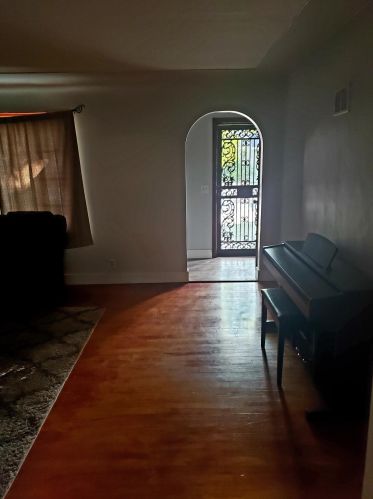 1663 5 St, Meskegon MI 49441-2613 exterior