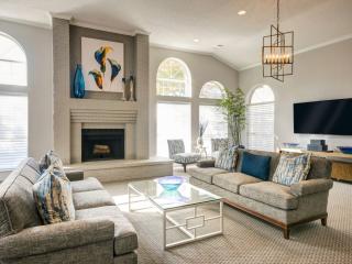 775 Gateway Dr, Leesburg VA  20175-4045 exterior