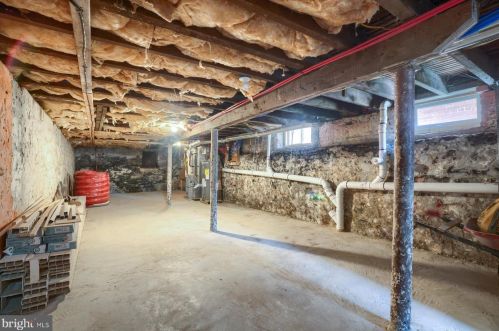 330 Oak St, Pottstown PA  19464-5357 exterior