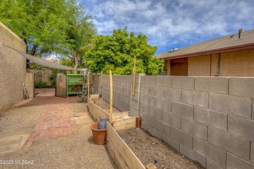 7561 La Cienega Dr, Tucson AZ  85715-3526 exterior