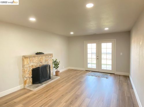 1834 Elkwood Dr, Concord CA  94519-1122 exterior