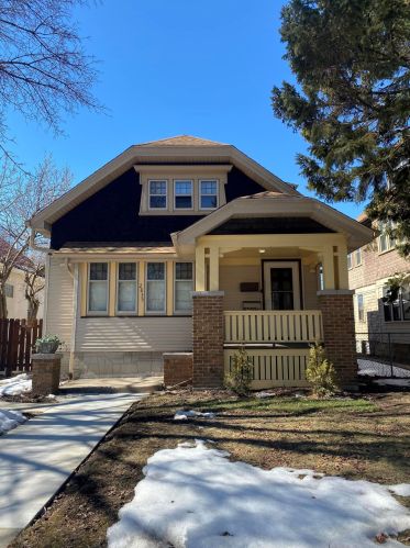 2835 37th St, Milwaukee, WI 53215-3512