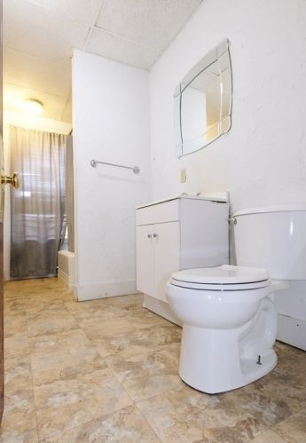 21 Woodward St, Worcester MA 01610-2937 exterior