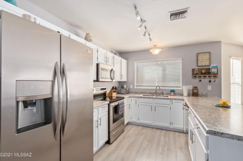 11871 Gray Eagle Ave, Tucson AZ 85737-8662 exterior