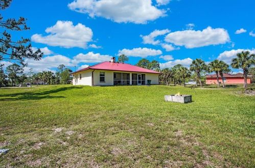 2781 8 Ave, Naples FL 34120-4993 exterior