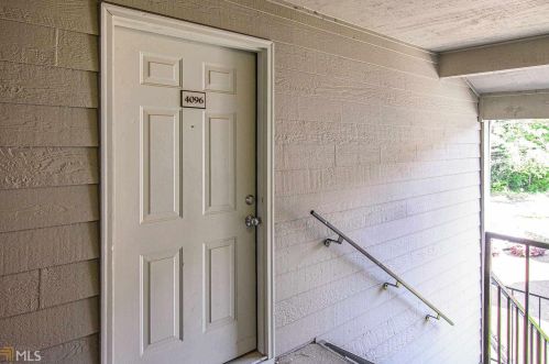4096 Chastain Park Ct, Atlanta, GA 30342-3256