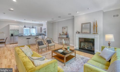 2518 Delancey St, Philadelphia PA 19103-6409 exterior