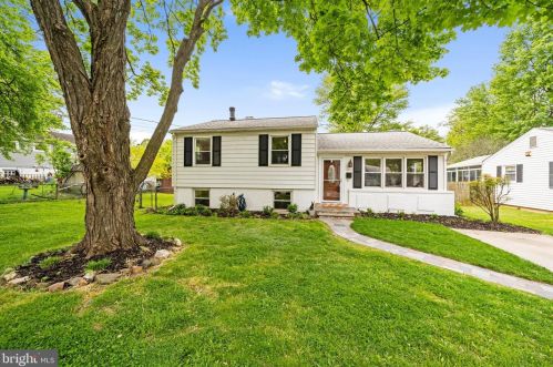 602 Edmonston Dr, Rockville, MD 20852-1010