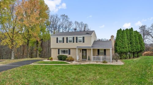 132 Rebecca Dr, Pittsburgh, PA 15237-1239
