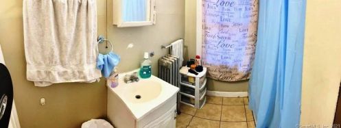 199 Fairview St, New Britain CT 06051-2705 exterior