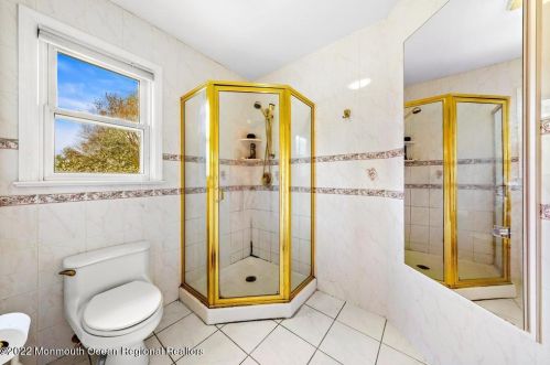 298 Elton Adelphia Rd, East Freehold NJ 07728-8022 exterior