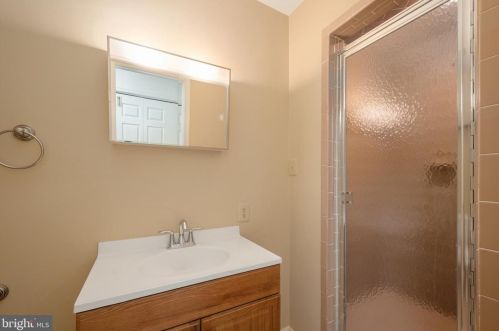 7312 Mallory Cir, Alexandria VA 22315-4704 exterior