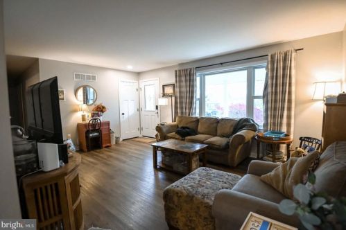 55 Cardinal Dr, Hanover PA  17331-9787 exterior