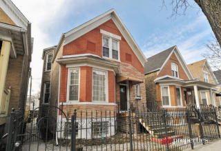 2712 Sacramento, Chicago IL  60618-7706 exterior