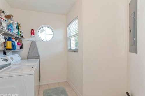 400 Diamond Cir, Naples FL 34110-1329 exterior