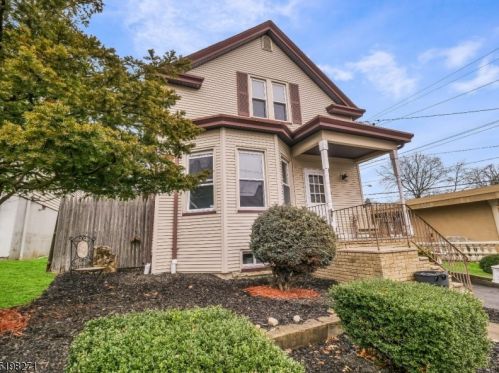 101 Tilt St, Paterson, NJ 07508-1347