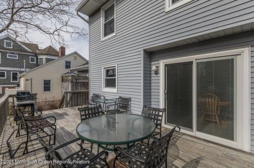 320 Elizabeth Ave, Point Pleasant Beach NJ 08742-4133 exterior