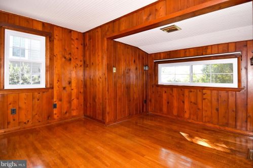 5746 15th St, Arlington VA  22205-2857 exterior