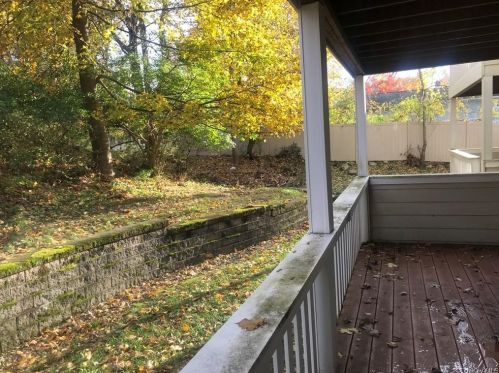 106 Crystal Hl Ln, Poughkeepsie NY 12603-6981 exterior