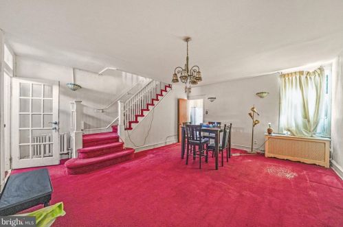 2009 Leithgow St, Philadelphia, PA 19122-1518