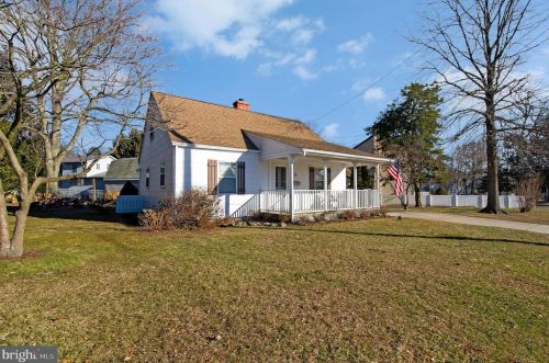 26 Station Ave, Somerdale, NJ 08083-1314